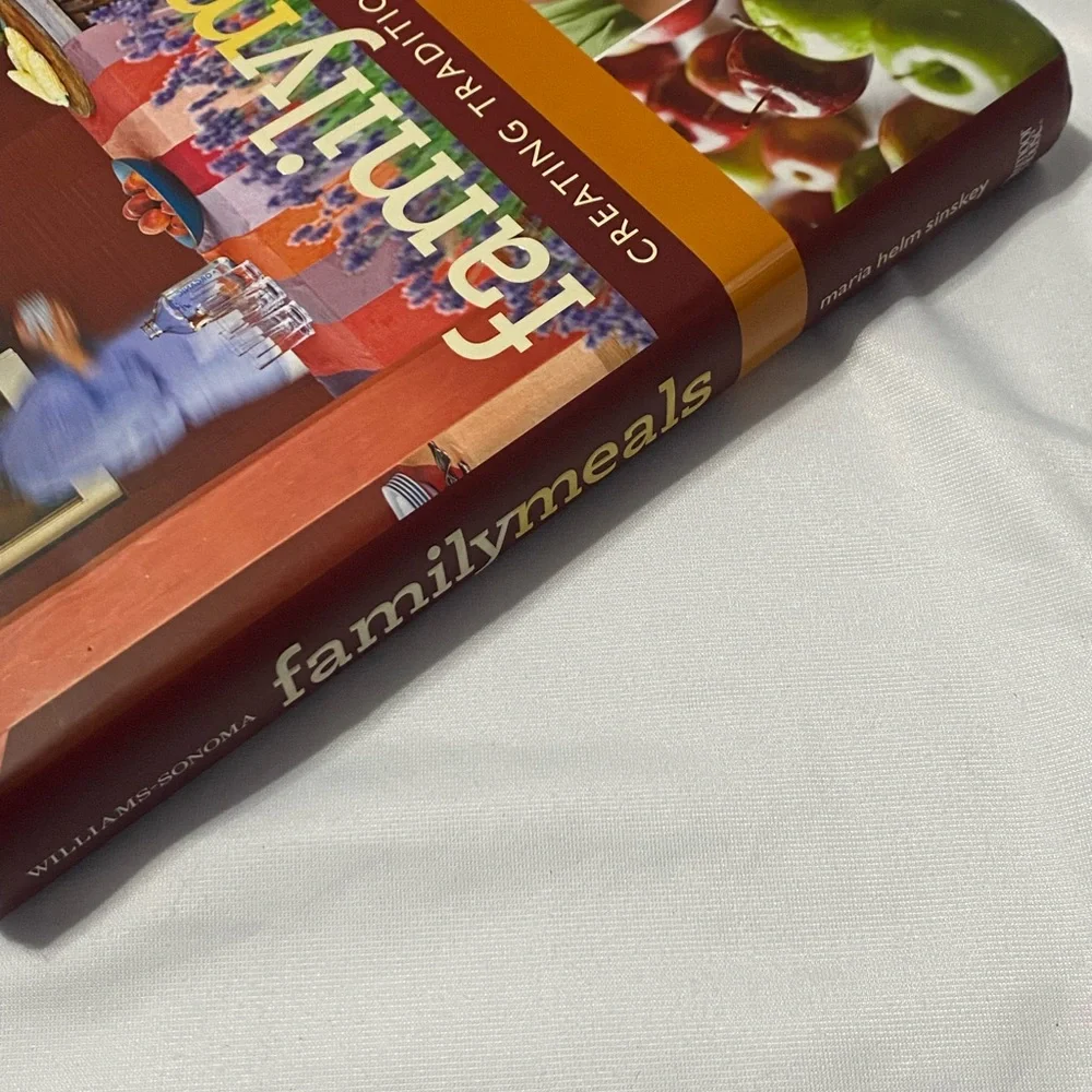 Williams Sonoma Family Meals Cookbook NWOT